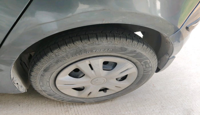 2011 Maruti Swift VXI, Petrol, Manual, 54,267 km, tyre