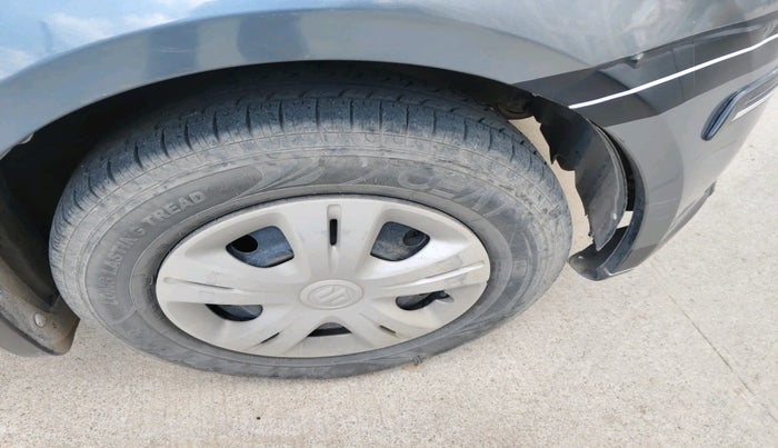 2011 Maruti Swift VXI, Petrol, Manual, 54,267 km, tyre