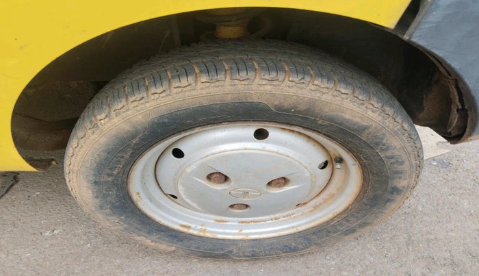 2011 Tata Nano LX, Petrol, Manual, 99,999 km, tyre