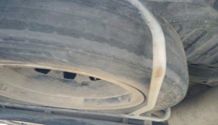 2013 Maruti Ertiga ZDI, Diesel, Manual, 1,44,269 km, tyre