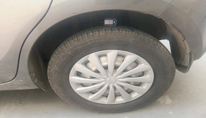 2019 Maruti Swift LXI, Petrol, Manual, 89,925 km, tyre