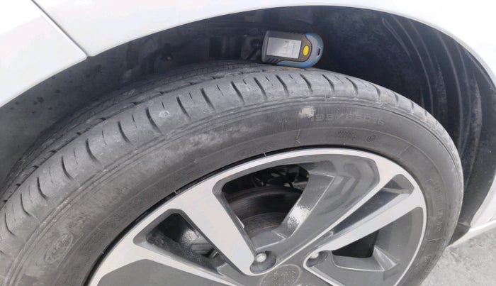 2021 Tata ALTROZ XZ PETROL, Petrol, Manual, 17,002 km, tyre
