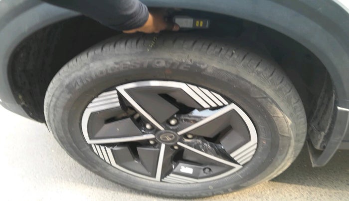 2023 Tata NEXON CREATIVE + SUNROOF 1.2 PETROL, Petrol, Manual, 12,774 km, tyre