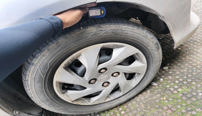 2016 Honda Amaze 1.5L I-DTEC S, Diesel, Manual, 1,07,749 km, tyre