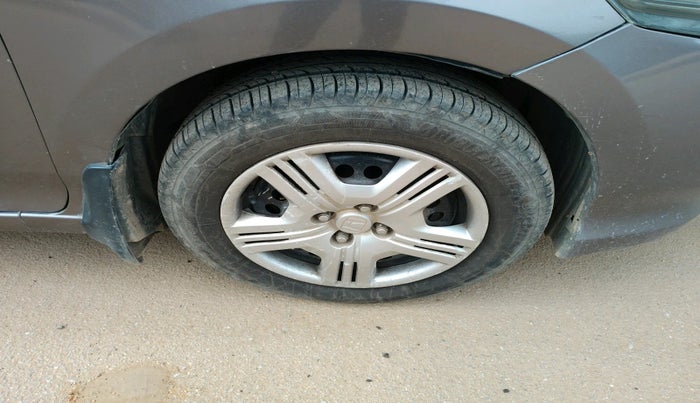 2011 Honda City 1.5L I-VTEC S MT, Petrol, Manual, 1,15,243 km, tyre