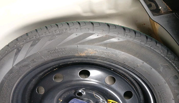 2023 Maruti Swift ZXI, Petrol, Manual, 25,423 km, tyre