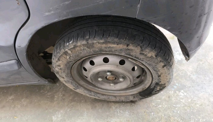 2012 Maruti Wagon R 1.0 LXI LPG, Petrol, Manual, 1,00,000 km, tyre