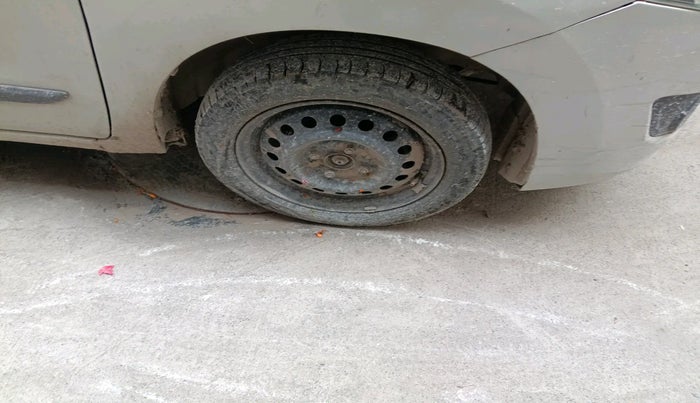 2014 Maruti Wagon R 1.0 VXI, Petrol, Manual, 82,574 km, tyre