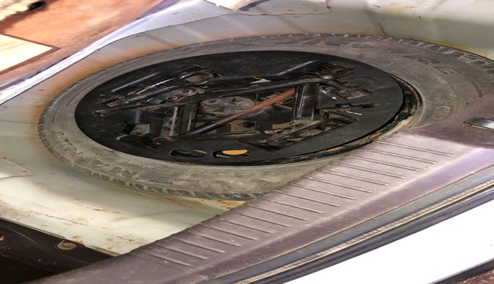 2010 Hyundai i10 MAGNA 1.2, Petrol, Manual, 75,936 km, tyre