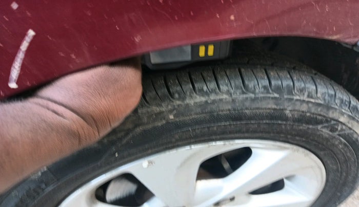 2017 Hyundai Xcent SX 1.2 CRDI, Diesel, Manual, 1,35,206 km, tyre