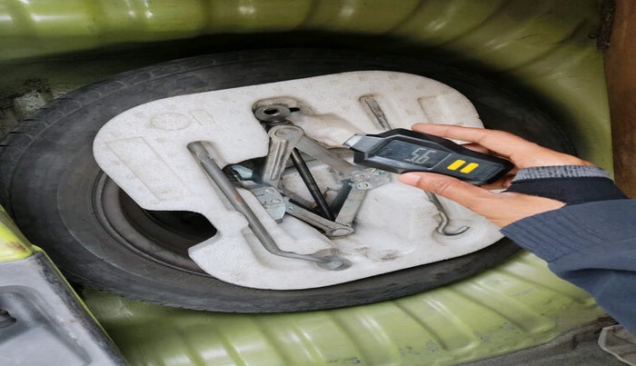 2011 Nissan Micra XV PREMIUM DIESEL, Diesel, Manual, 1,05,717 km, tyre