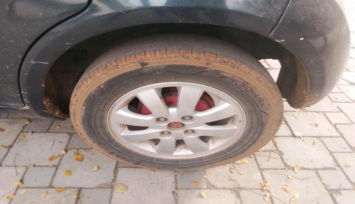 2011 Maruti Ritz ZXI, Petrol, Manual, 15,541 km, tyre