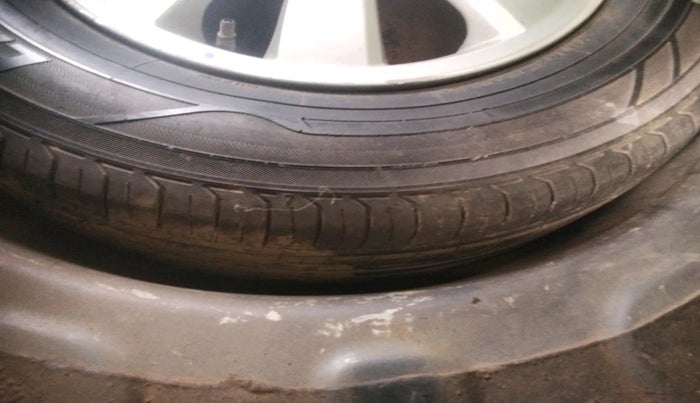 2011 Maruti Ritz ZXI, Petrol, Manual, 15,541 km, tyre