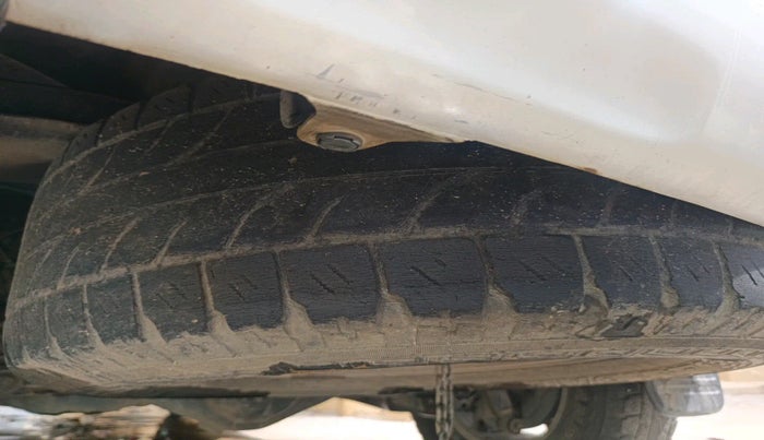 2014 Toyota Fortuner 3.0 4X2 MT, Diesel, Manual, 1,68,759 km, tyre