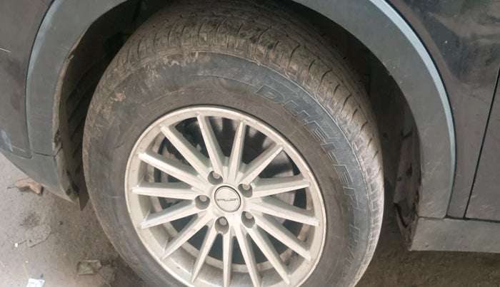 2022 Mahindra XUV300 W4 1.2 PETROL, Petrol, Manual, 21,845 km, tyre