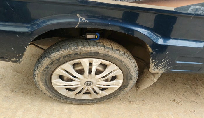 2010 Maruti Omni 5 STR, Petrol, Manual, 65,322 km, tyre