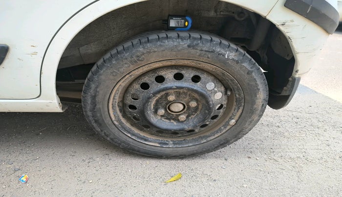 2012 Maruti Wagon R 1.0 VXI, Petrol, Manual, 69,590 km, tyre