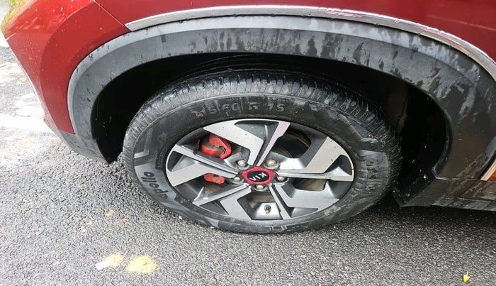 2020 KIA SONET GTX PLUS 1.5 AT DUAL TONE, Diesel, Automatic, 42,954 km, tyre