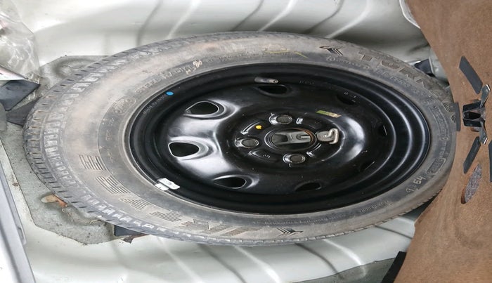 2012 Maruti Alto K10 VXI, Petrol, Manual, 65,209 km, tyre