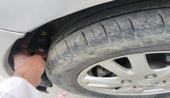 2014 Honda Brio VX MT, Petrol, Manual, 58,207 km, tyre