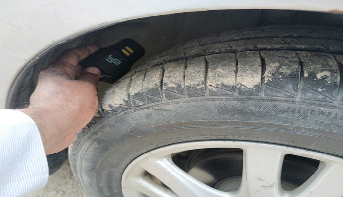 2014 Honda Brio VX MT, Petrol, Manual, 58,207 km, tyre