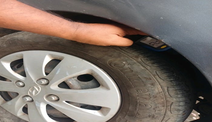 2012 Hyundai i10 MAGNA 1.2, Petrol, Manual, 24,74,447 km, tyre