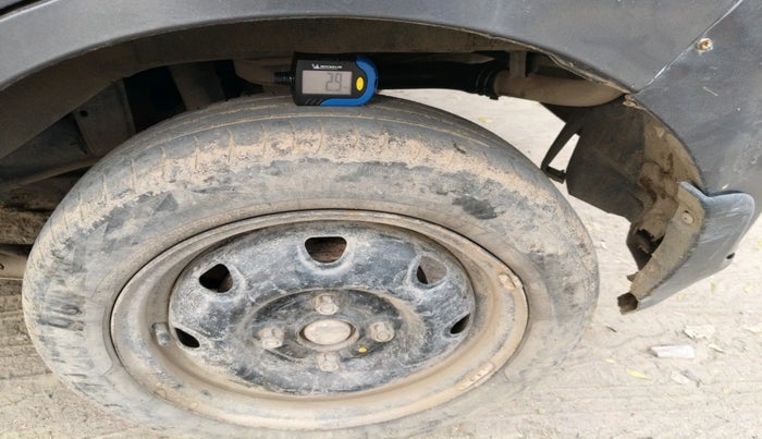 2016 Maruti Alto K10 VXI, Petrol, Manual, 1,54,876 km, tyre