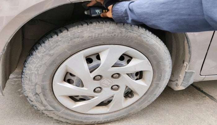 2015 Honda Amaze 1.5L I-DTEC S, Diesel, Manual, 1,43,193 km, tyre