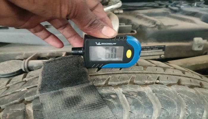 2010 Mahindra Reva AC, Electric, Automatic, 57,063 km, tyre