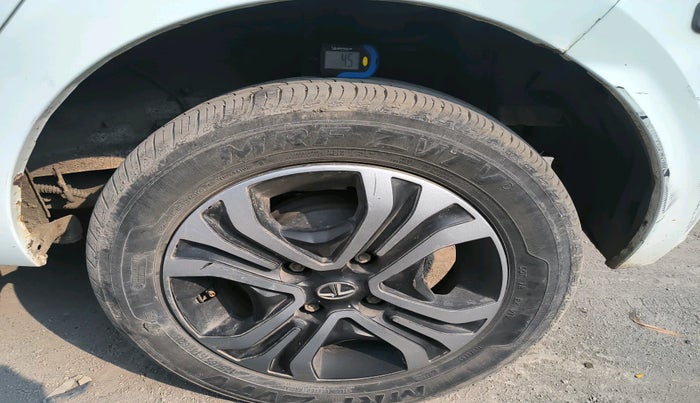 2024 Tata Tiago XT CNG, Petrol, Manual, 36,546 km, tyre