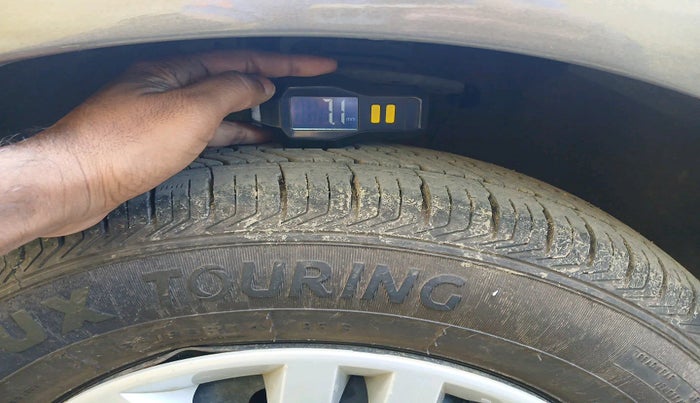 2018 Maruti Dzire VXI, Petrol, Manual, 72,243 km, tyre