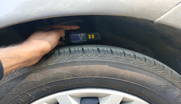 2018 Maruti Dzire VXI, Petrol, Manual, 72,243 km, tyre