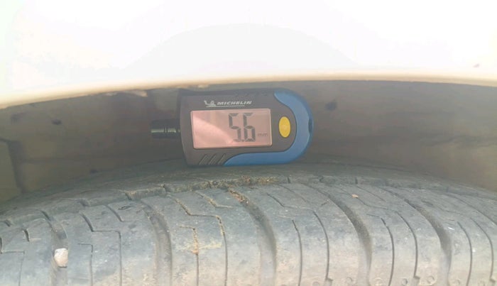 2013 Maruti Ertiga VXI, Petrol, Manual, 1,11,915 km, tyre