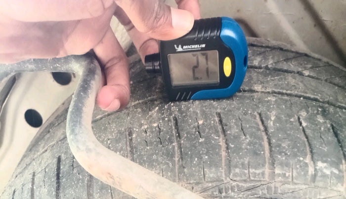 2013 Maruti Ertiga VXI, Petrol, Manual, 1,11,915 km, tyre