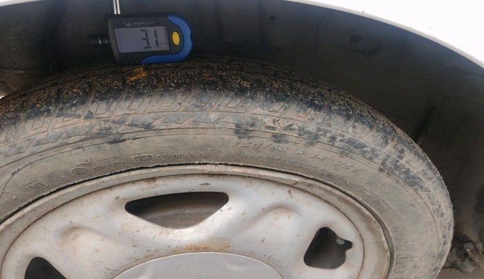 2016 Chevrolet Beat PS PETROL, Petrol, Manual, 1,21,203 km, tyre