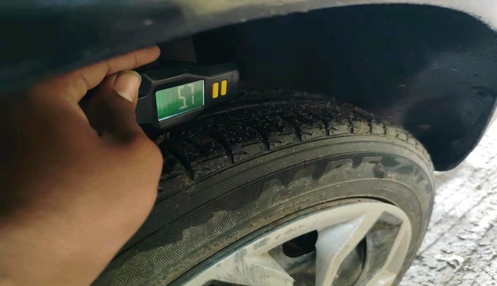 2010 Ford Figo EXI 1.4 DIESEL, Diesel, Manual, 1,40,000 km, tyre