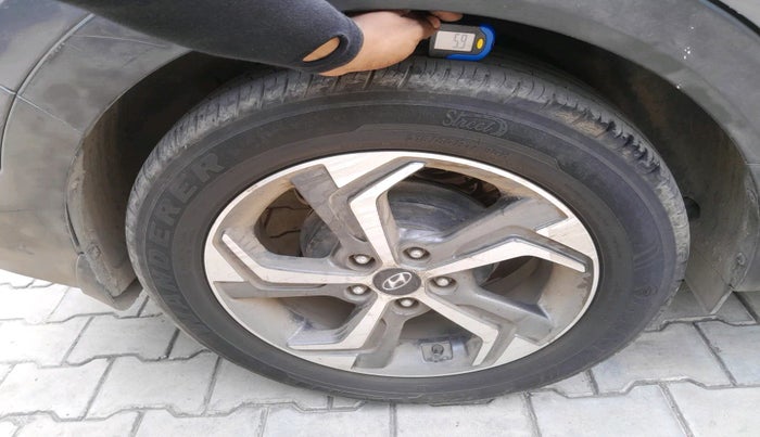 2018 Hyundai Creta SX (O) 1.6 PETROL, Petrol, Manual, 1,19,011 km, tyre