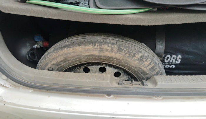 2013 Hyundai i10 MAGNA 1.2, Petrol, Manual, 79,217 km, tyre