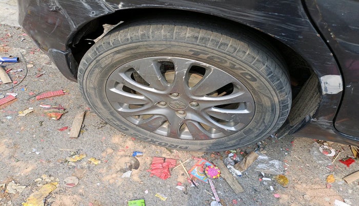 2016 Maruti Baleno ALPHA PETROL 1.2, Petrol, Manual, 1,36,598 km, tyre