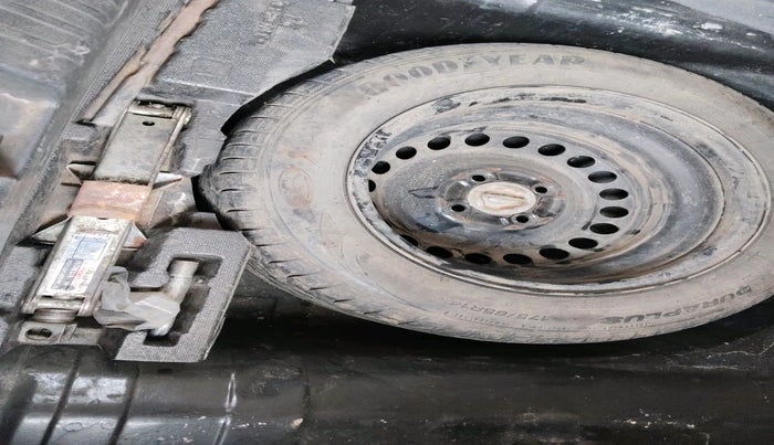 2014 Honda Amaze 1.2L I-VTEC S, Petrol, Manual, 89,199 km, tyre