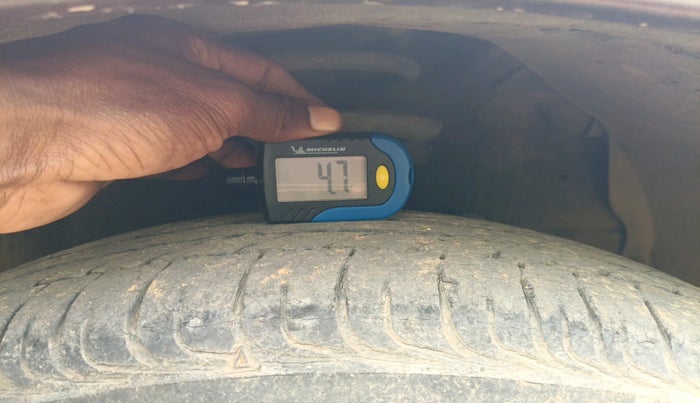 2010 Maruti SX4 VXI, Petrol, Manual, 26,109 km, tyre