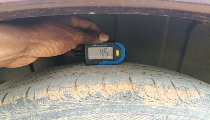 2010 Maruti SX4 VXI, Petrol, Manual, 26,109 km, tyre