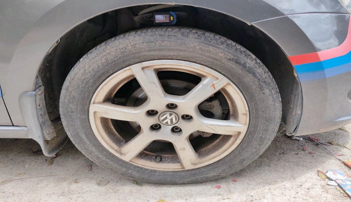 2014 Volkswagen Vento HIGHLINE DIESEL 1.6, Diesel, Manual, 93,827 km, tyre