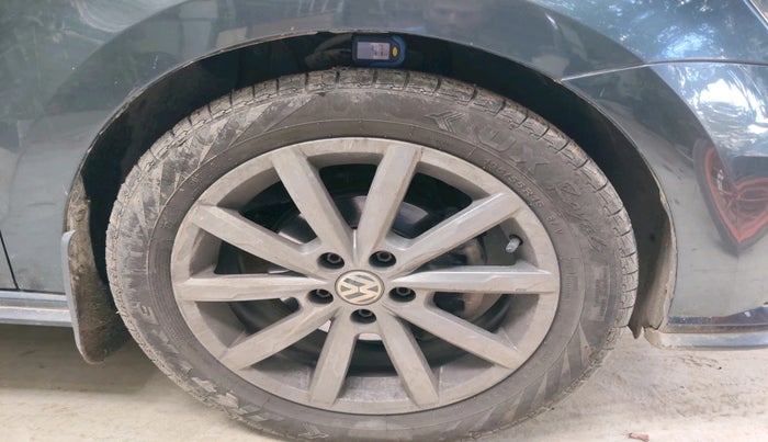 2020 Volkswagen Vento HIGHLINE PLUS 1.0L TSI, Petrol, Manual, 1,30,155 km, tyre