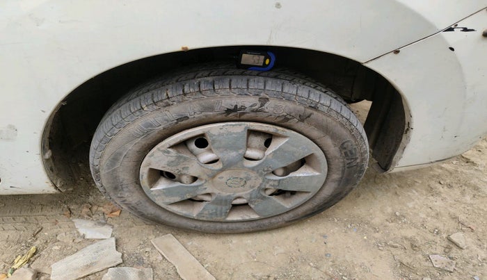 2011 Maruti Wagon R 1.0 LXI, Petrol, Manual, 38,814 km, tyre