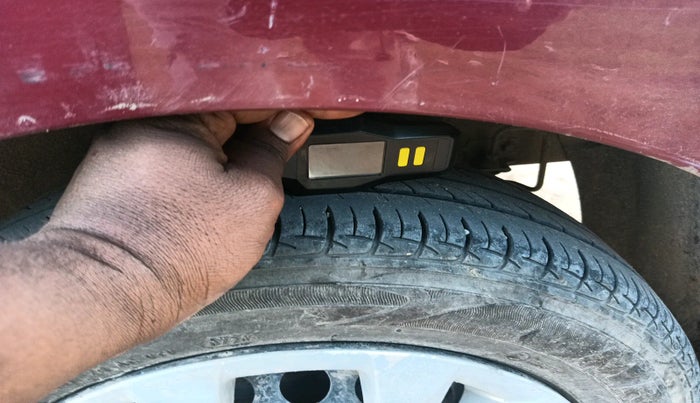 2015 Hyundai Grand i10 SPORTZ 1.2 KAPPA VTVT, Petrol, Manual, 1,20,038 km, tyre