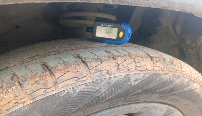 2016 Maruti Vitara Brezza VDI, Diesel, Manual, 1,86,120 km, tyre