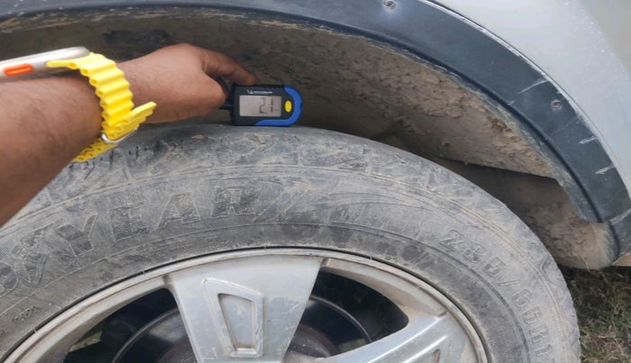 2014 Mahindra XUV500 W8, Diesel, Manual, 69,005 km, tyre