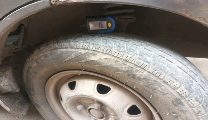 2010 Maruti Eeco 5 STR WITH A/C+HTR, Petrol, Manual, 1,22,030 km, tyre