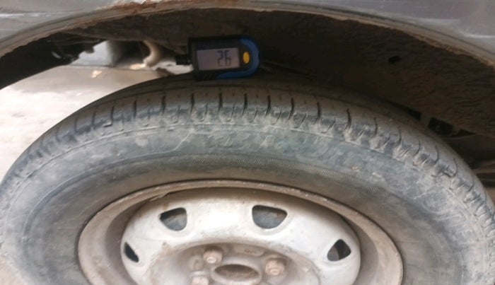 2010 Maruti Eeco 5 STR WITH A/C+HTR, Petrol, Manual, 1,22,030 km, tyre